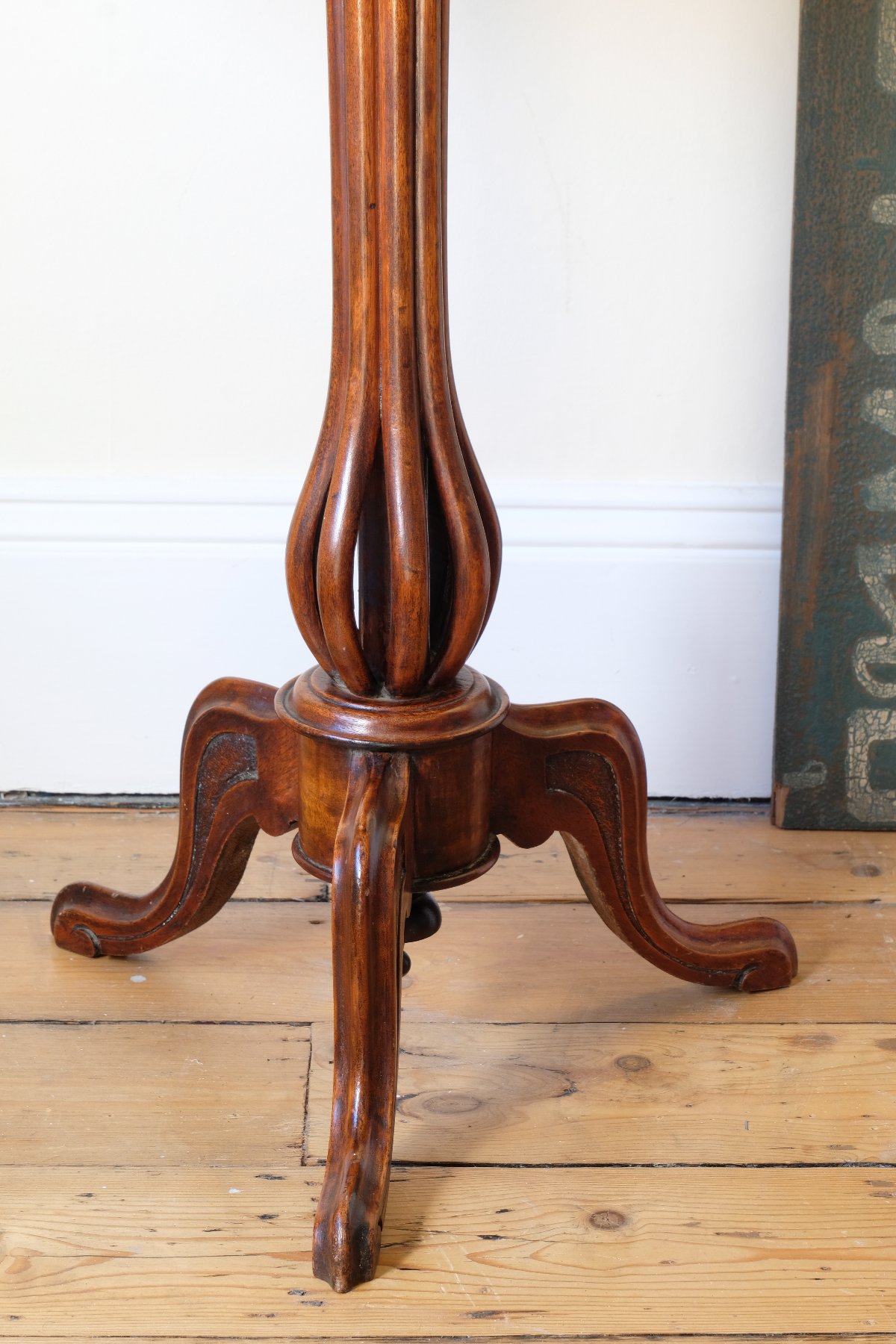 Late Victorian Mahogany Oval Tilt-Top Tripod Occasional / Wine Table with Open Reed Column