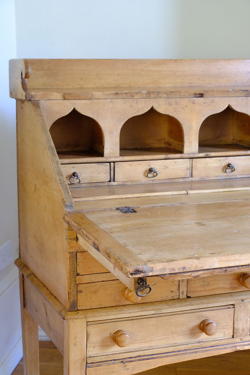 Early 19th Century Georgian Pine Fall-Front Writing Bureau Desk, c.1820–1840