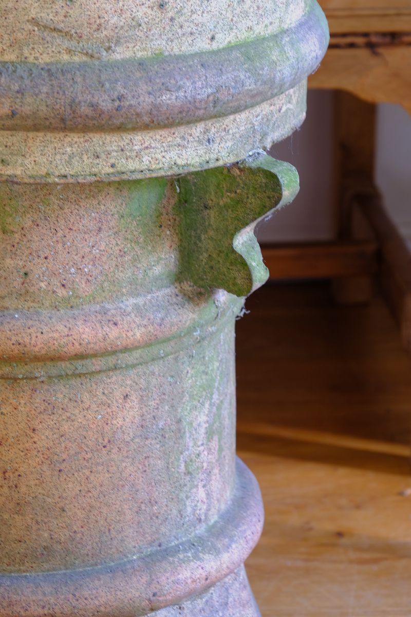 Late Victorian English Buff Terracotta Crown Chimney Pot, dating to around 1880