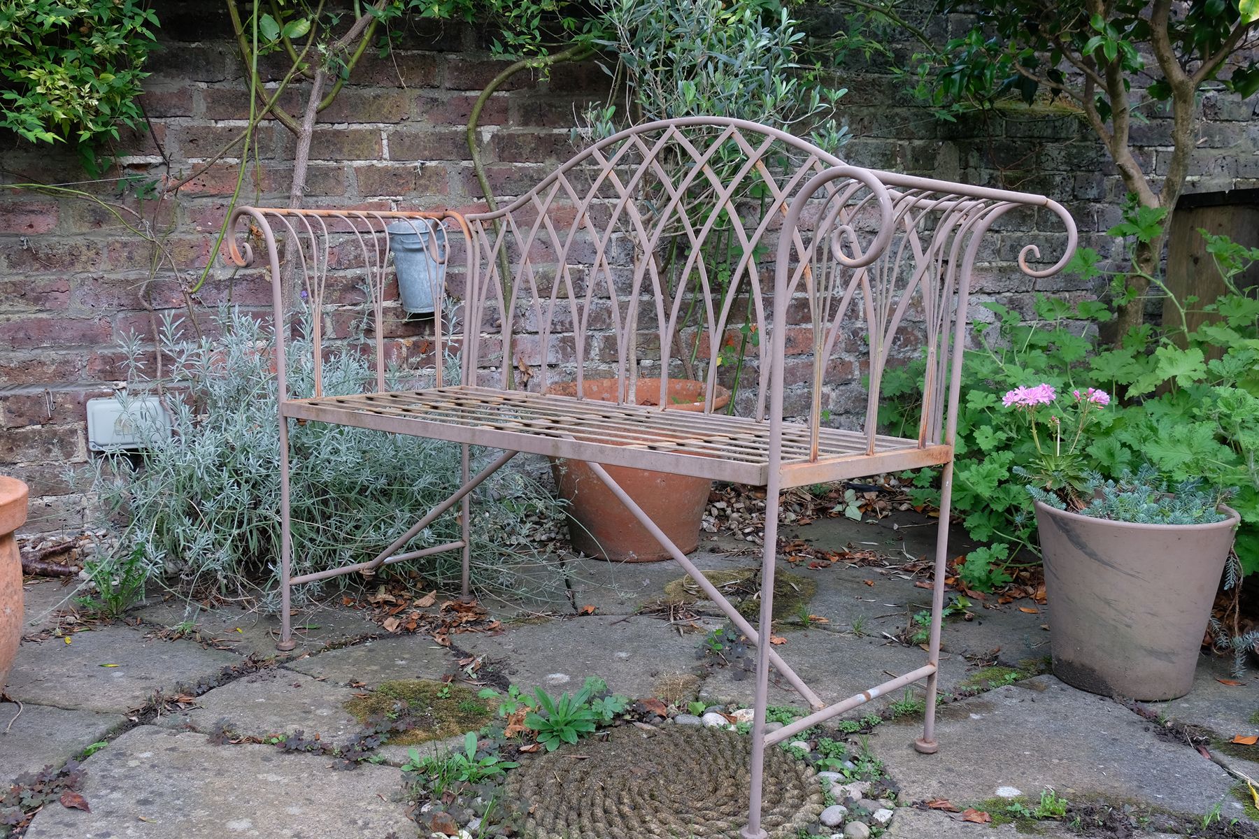 Painted Wrought Iron Garden Bench with Gothic Arch Back